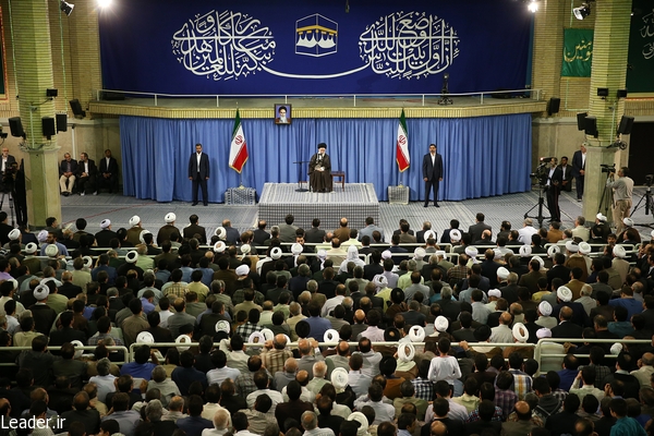 رهبر معظم انقلاب اسلامی در دیدار دست اندرکاران و کارگزاران حج